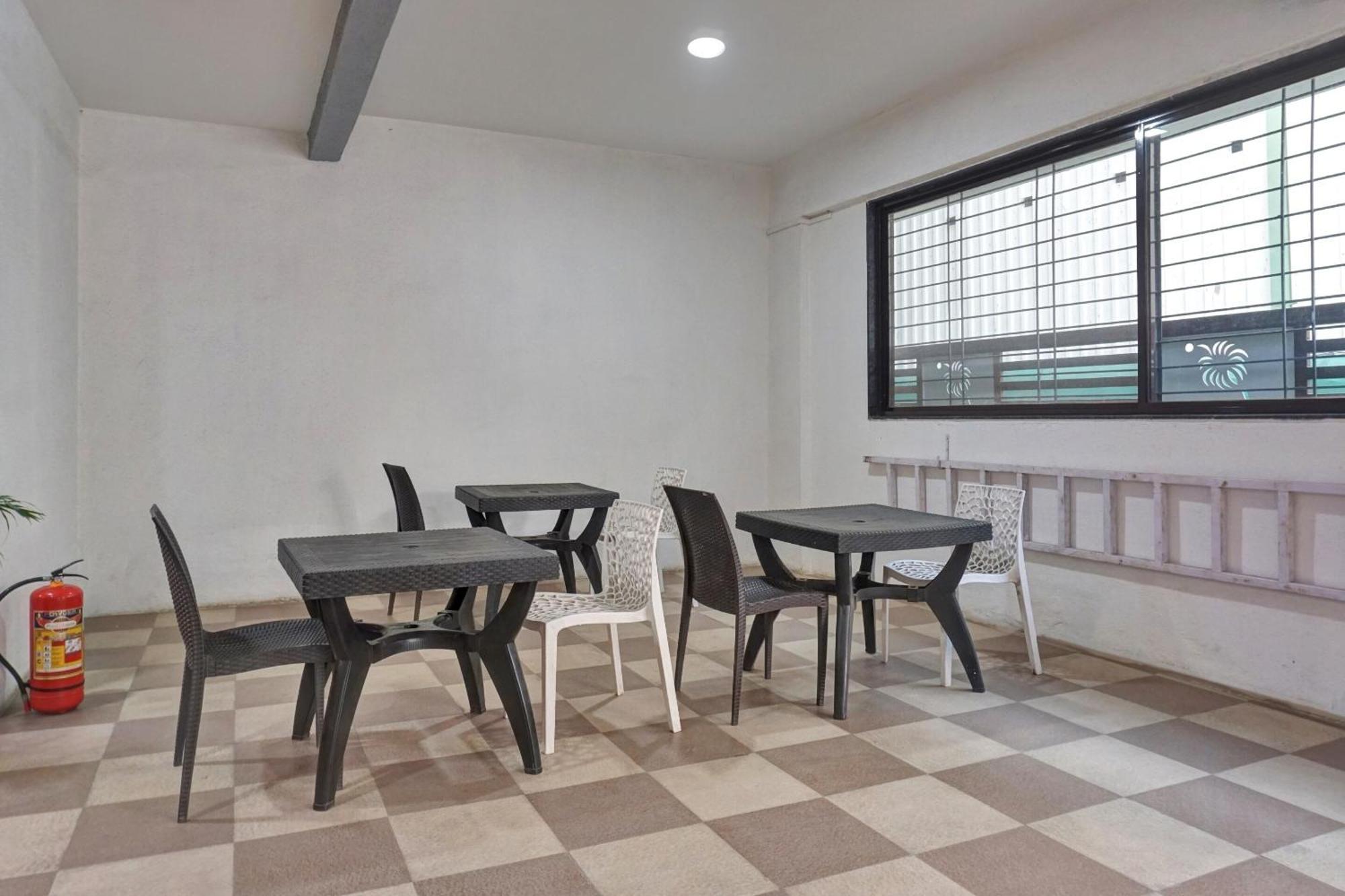 Super Collection O Eon Inn Near Pune Airport Kharadi 외부 사진